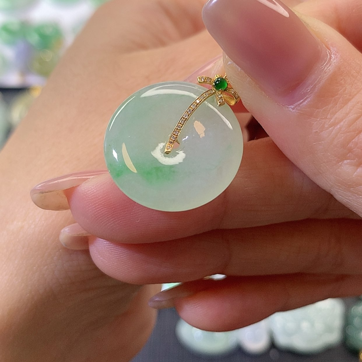 【闪购商品】翡翠吊坠(赠链)18K金镶嵌