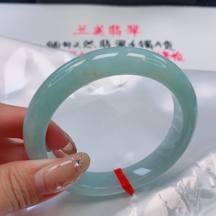 翡翠手镯未镶嵌T**y56圈