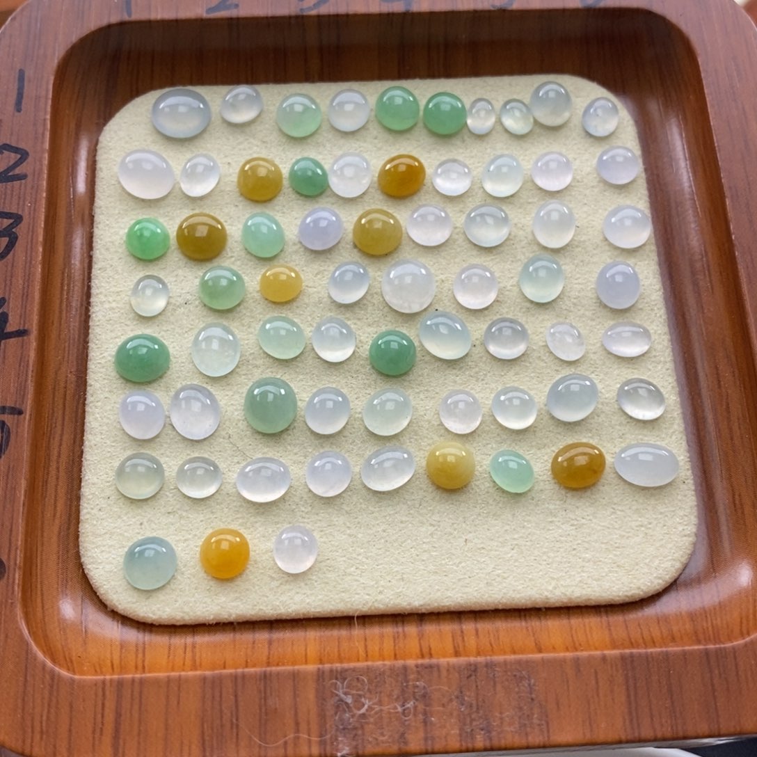 翡翠颈饰未镶嵌蛋面50一个可挑