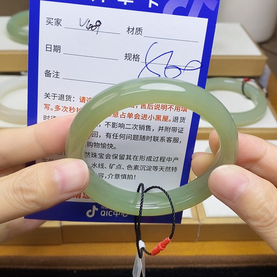 和田玉手镯未镶嵌sy