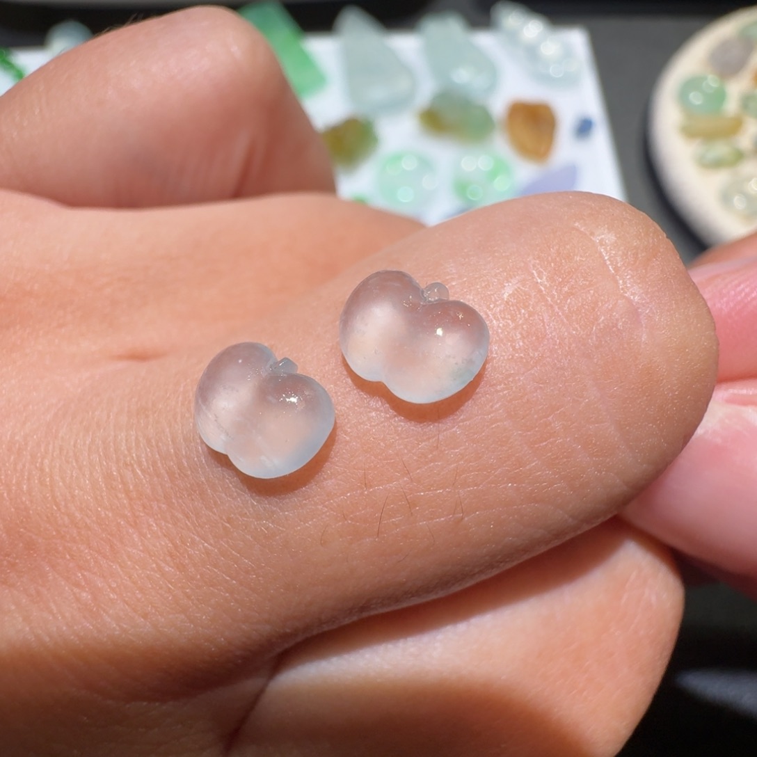 定制翡翠未镶嵌高冰苹果两颗