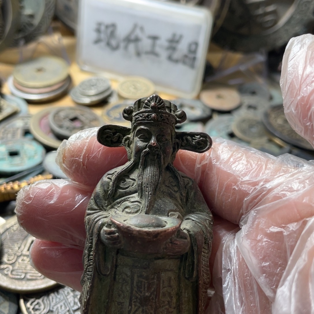 铜现代工艺品学习币