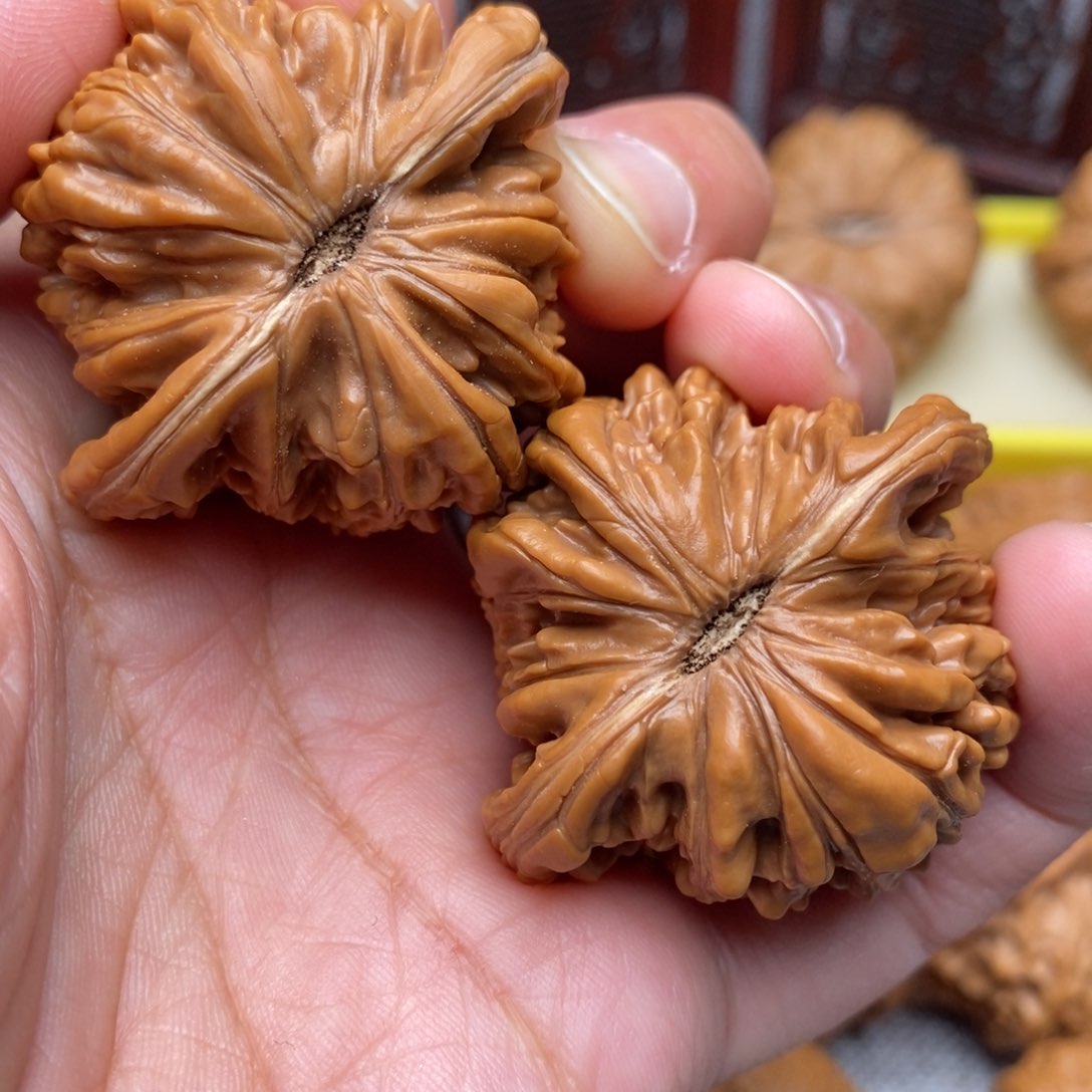 文玩核桃把件毕业四座楼42+尺