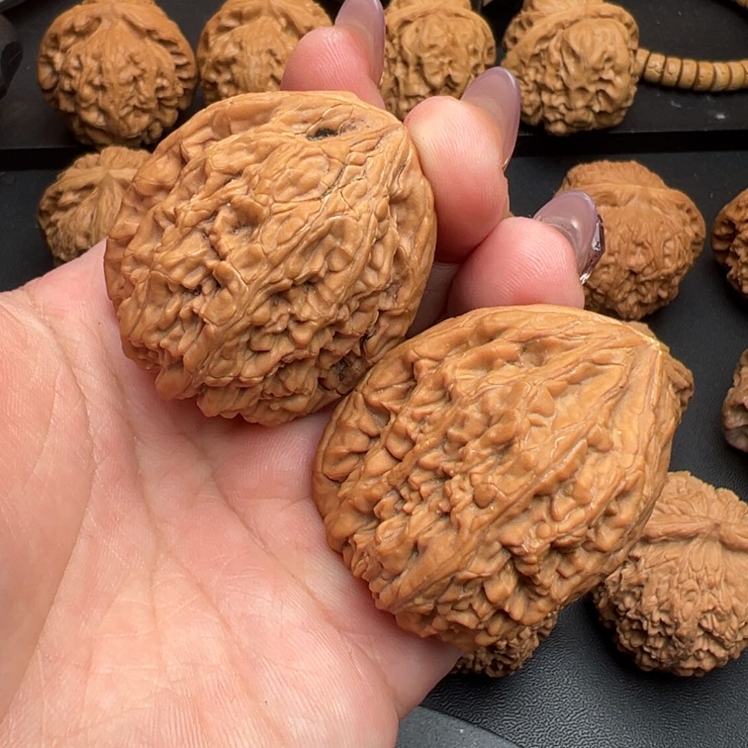 文玩核桃把件虎头王