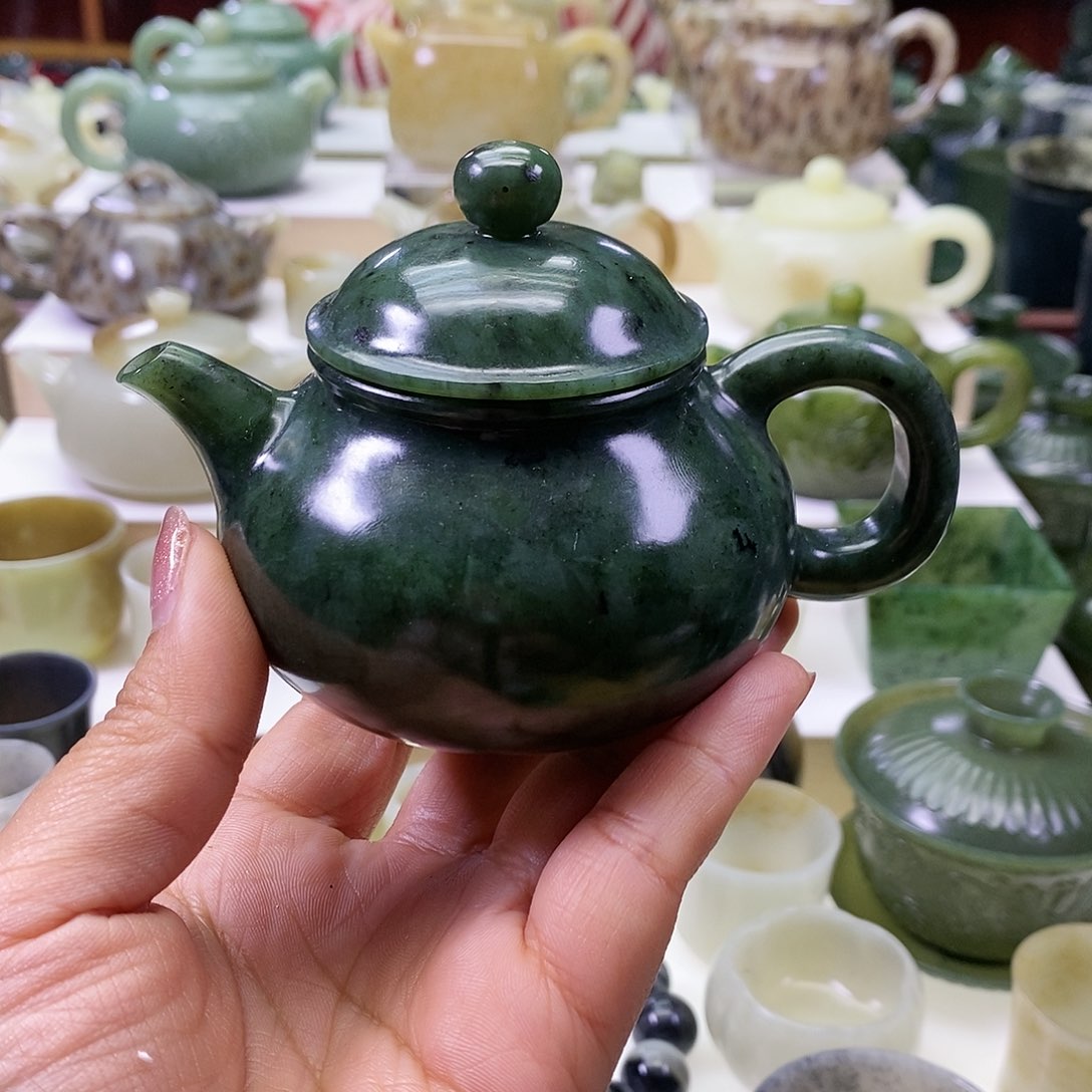 和田玉茶壶未镶嵌宛*?