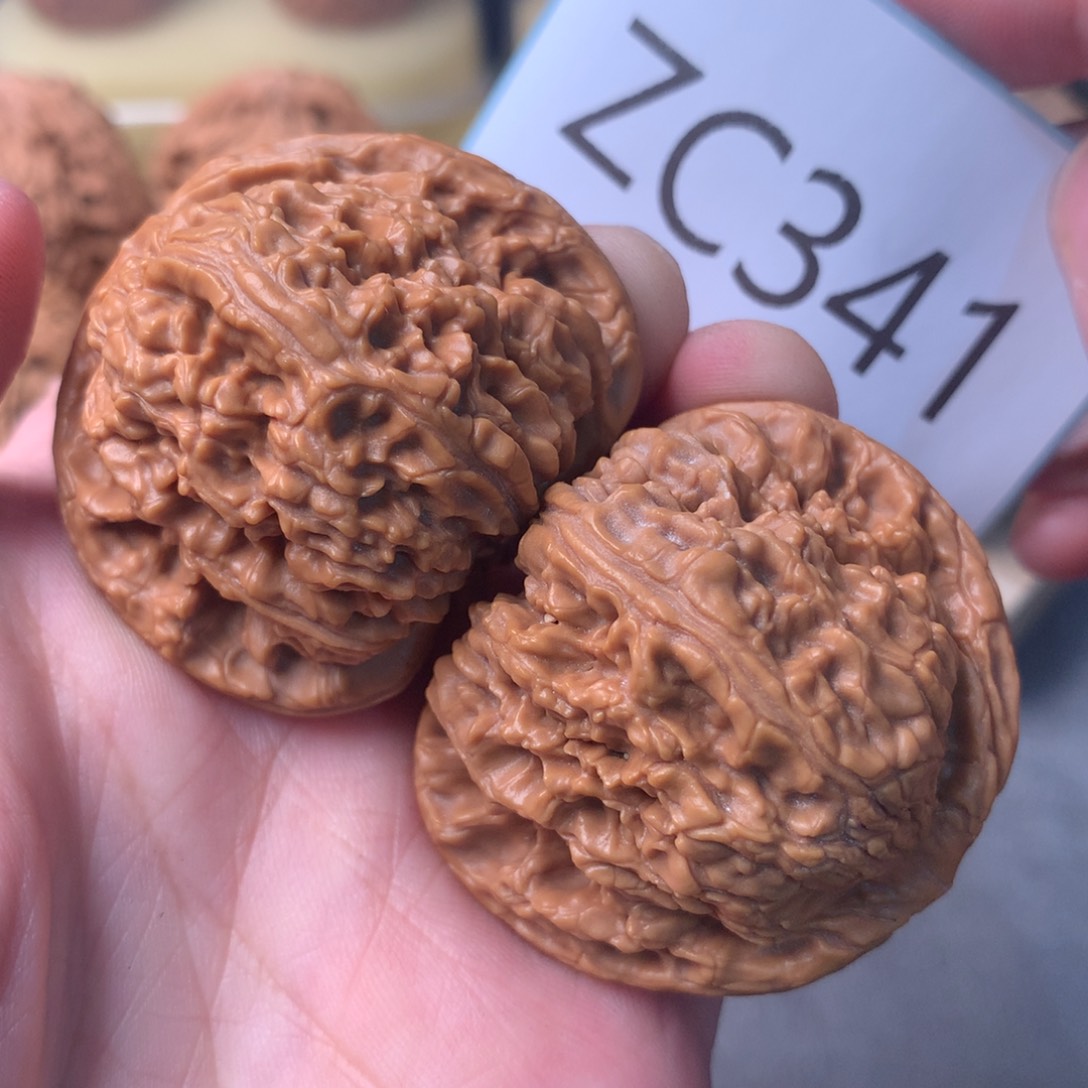 文玩核桃把件毕业粗筋红皮球疆43