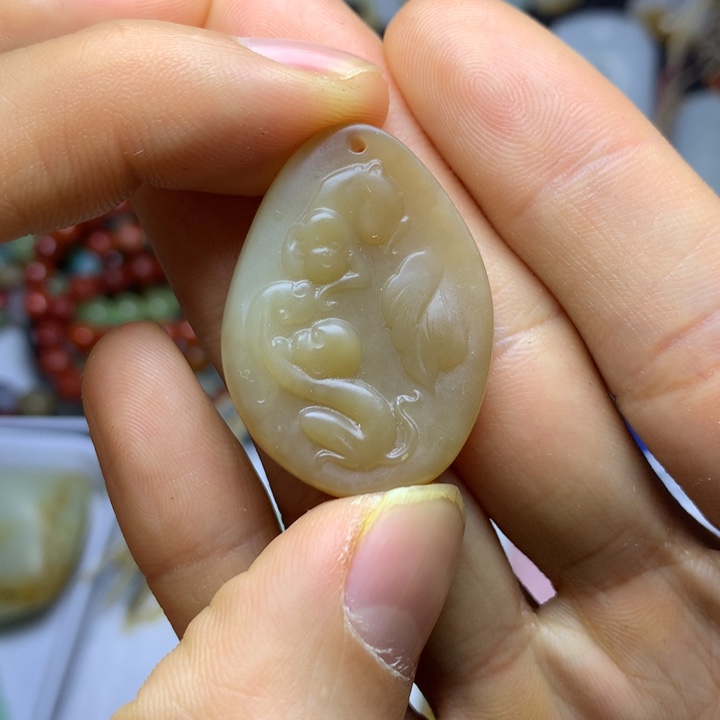 和田玉未镶嵌挂件