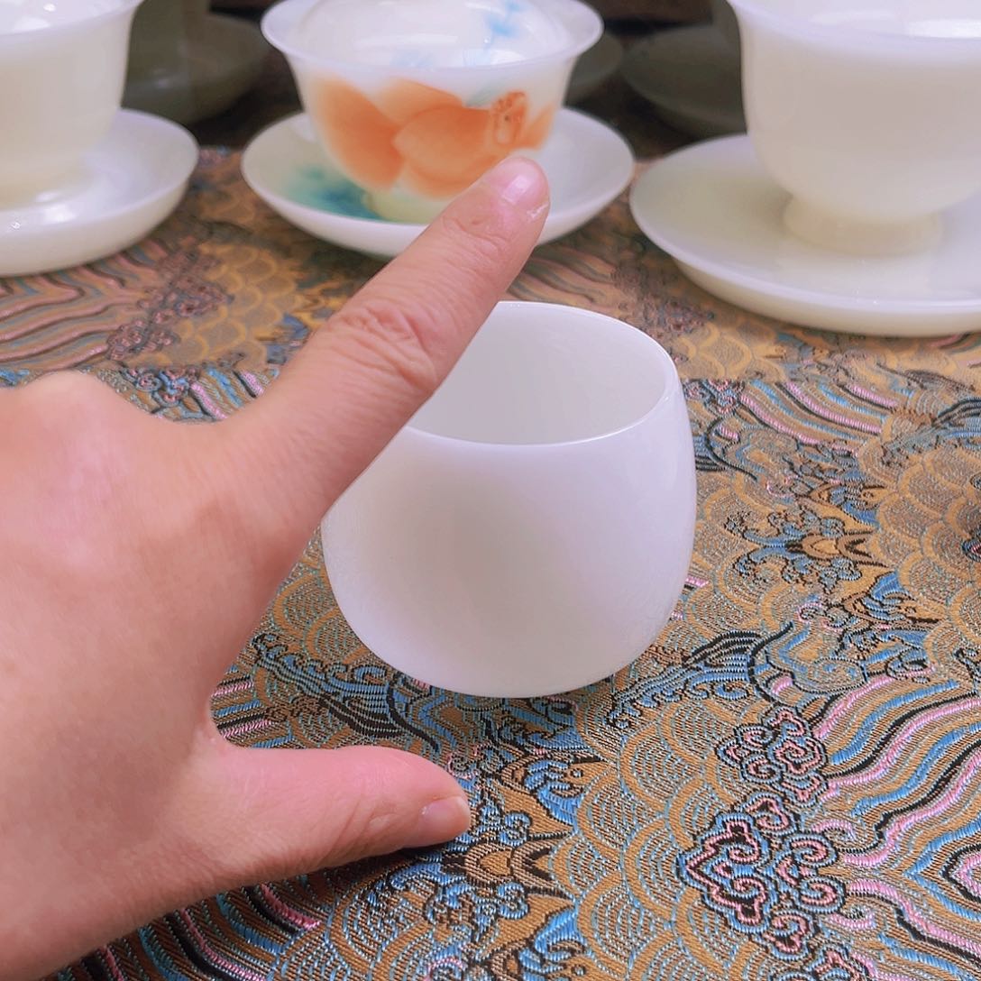 瓷片啊*璞玉瓷龙蛋杯