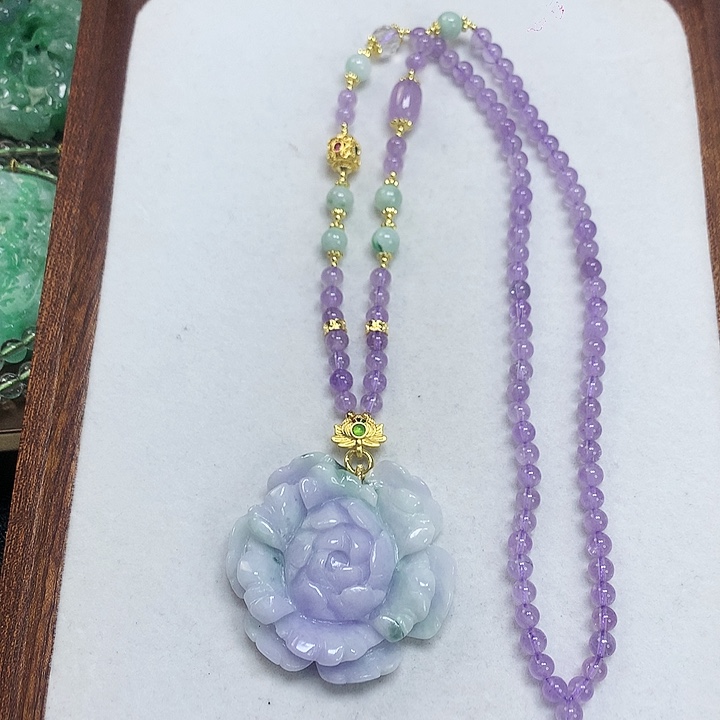 翡翠颈饰未镶嵌吊坠