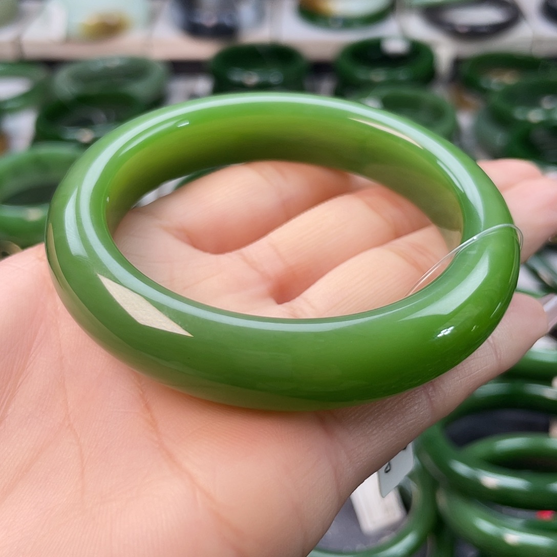 和田玉（碧玉）手镯未镶嵌