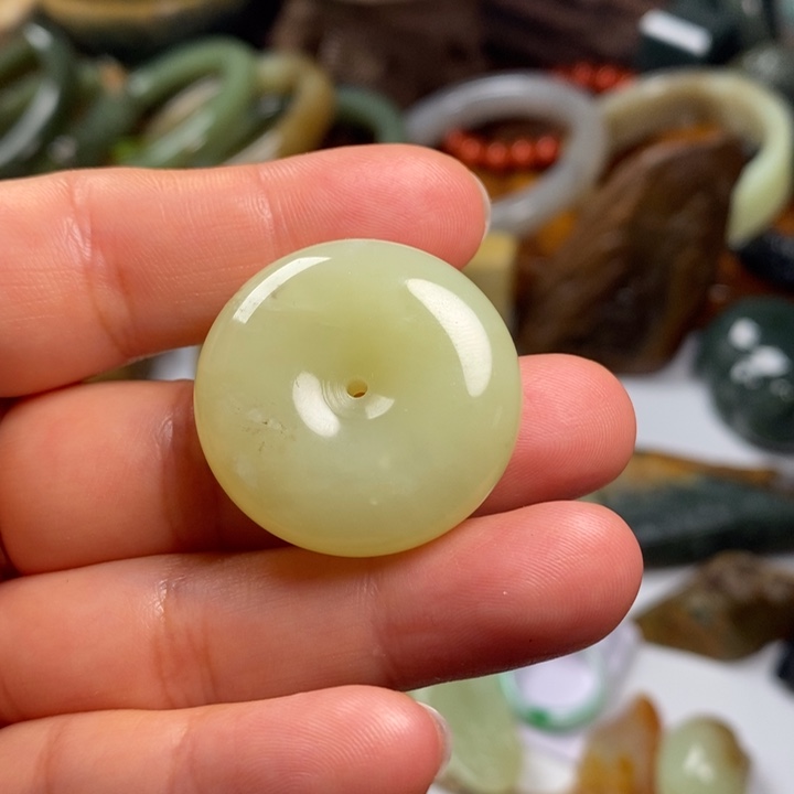 岫岩河磨玉（透闪石质玉）未镶嵌手链