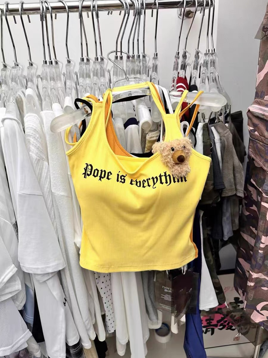 古奈家带胸垫字母小熊交叉背心上衣修身健身通勤