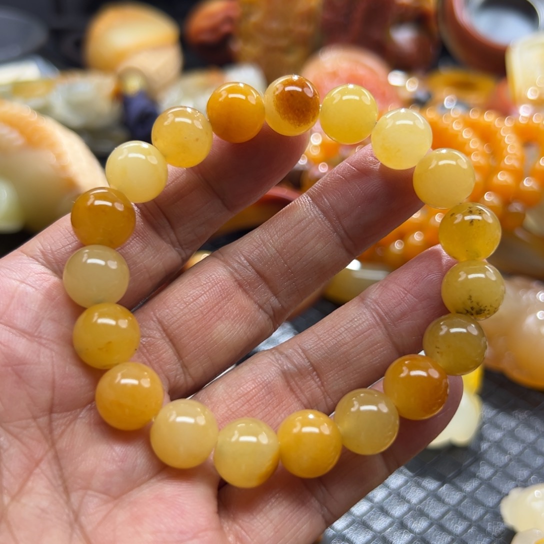 石英质玉未镶嵌颈饰