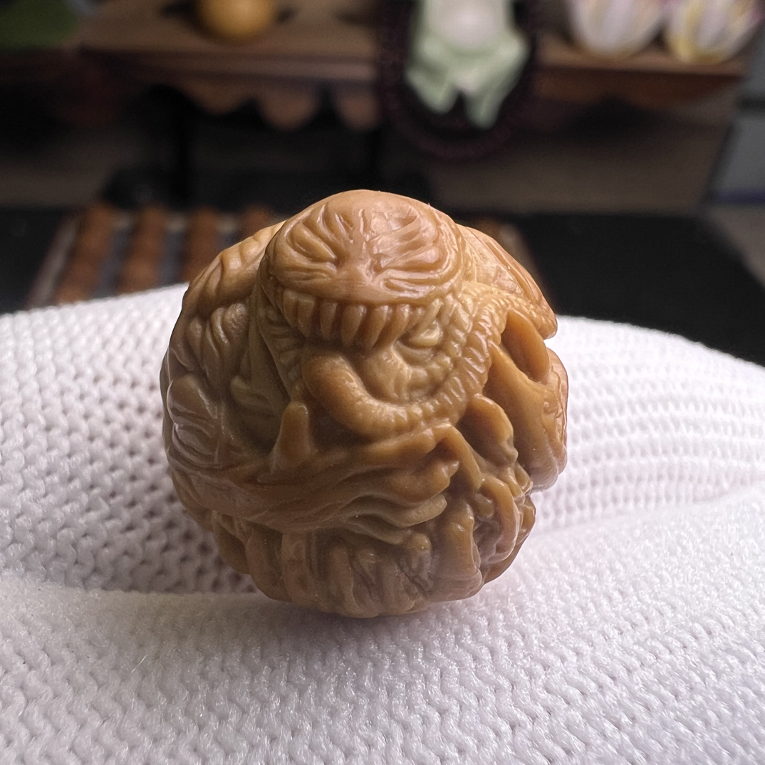 17-18左右整身毒液猴头核桃（全品有正常封口线）