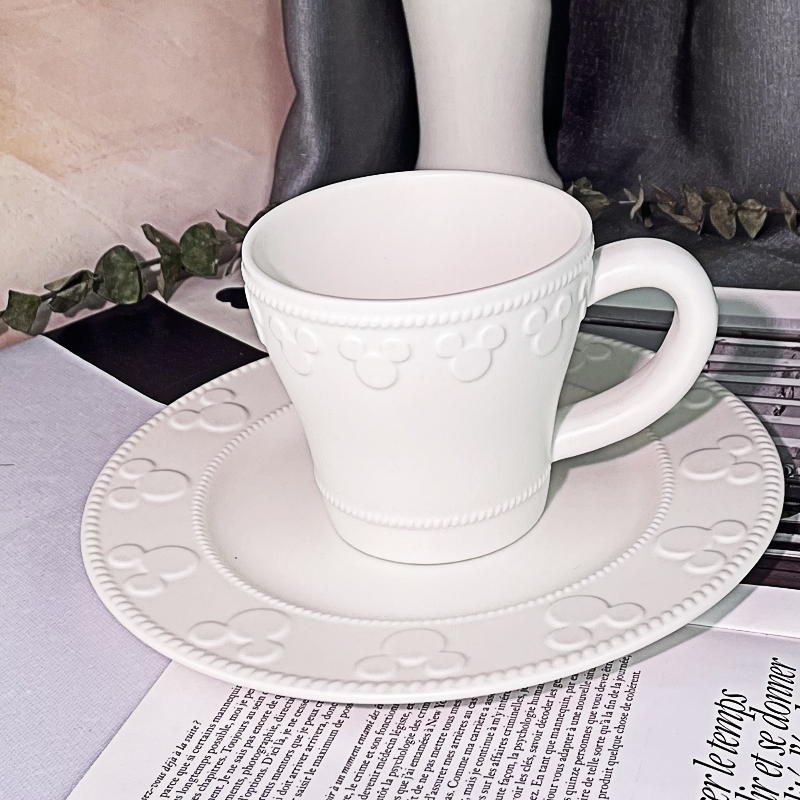 咪鼠卡通浮雕水杯陶瓷家用马克杯简约精致杯碟欧式办公咖啡杯