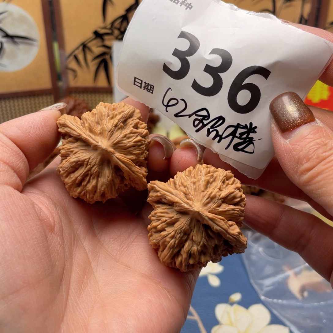 文玩核桃把件336号42全品楼