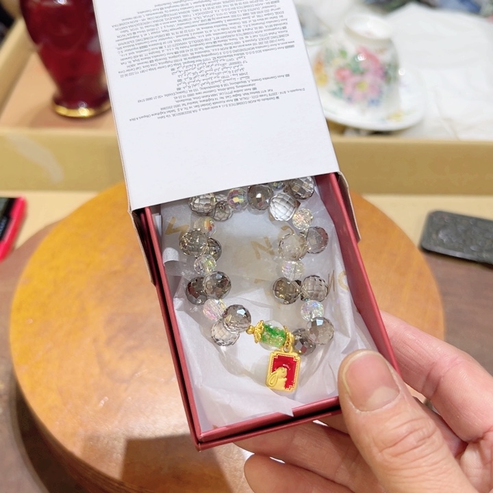 瓷器周边默认瑕疵1