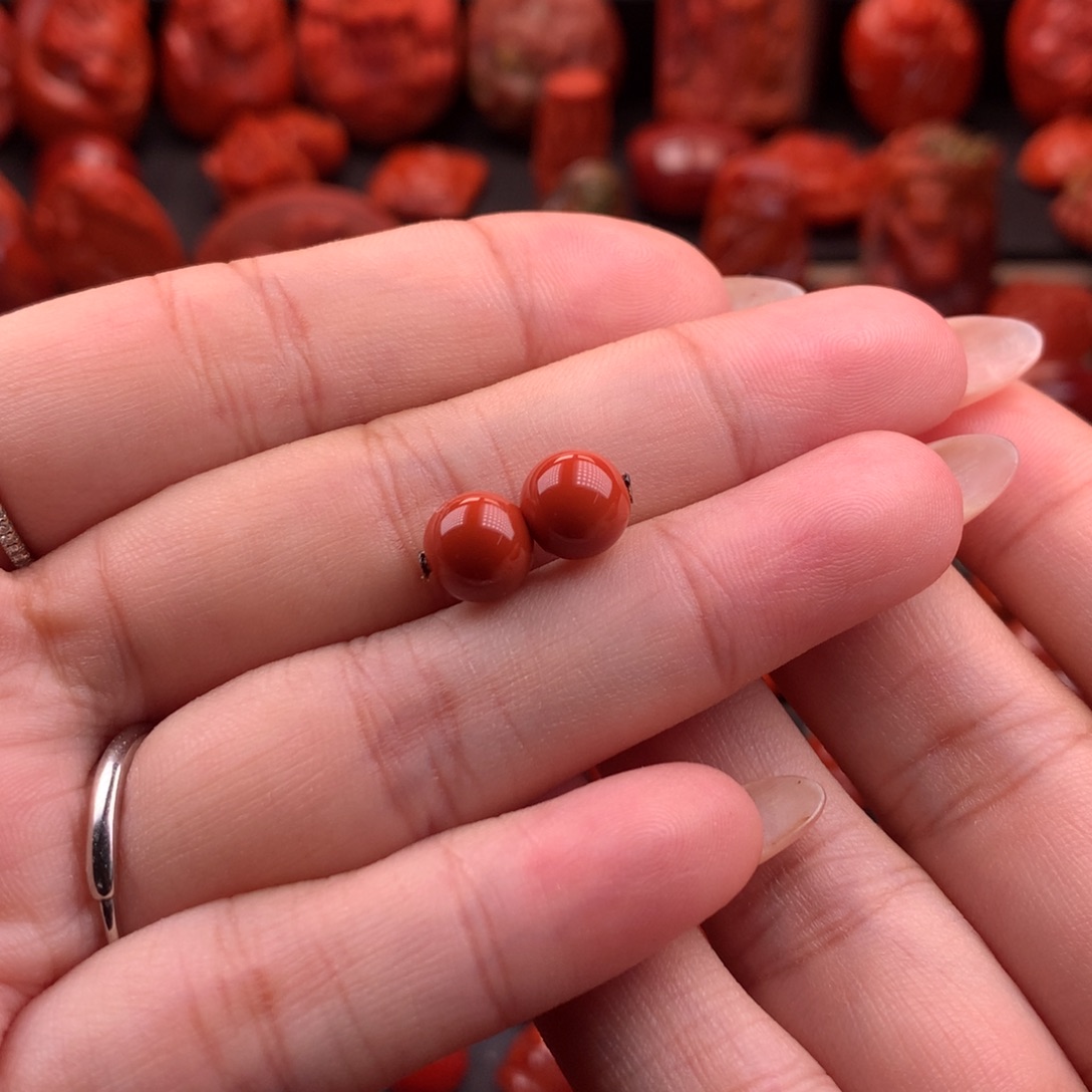 南红玛瑙原矿圆珠对珠8.1mm未镶嵌