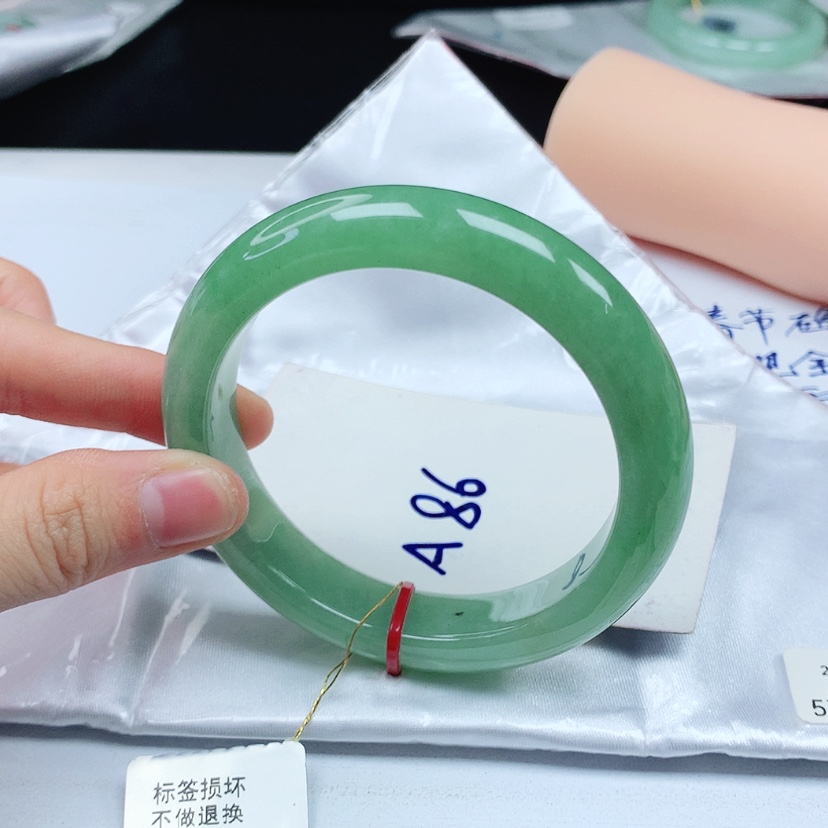 【闪购商品】翡翠手镯未镶嵌天然缅甸a货手镯57+