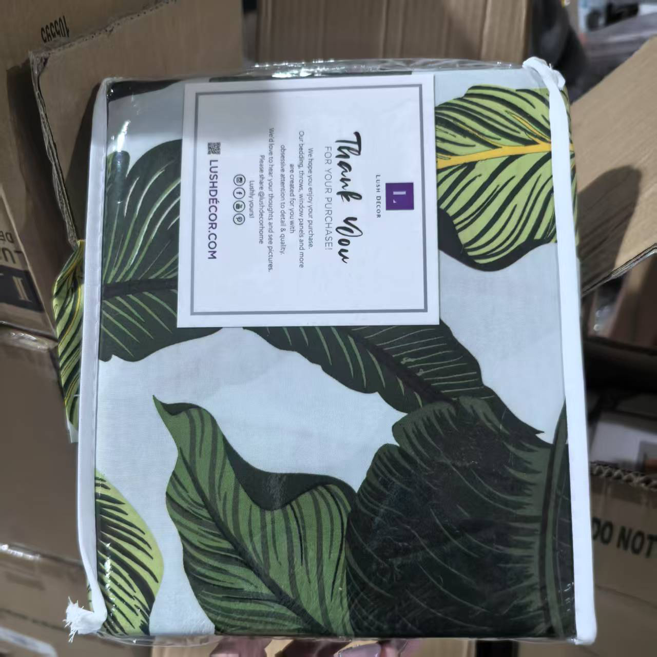 3577绿叶大花半遮光穿杆窗帘，单片132*274.发2片