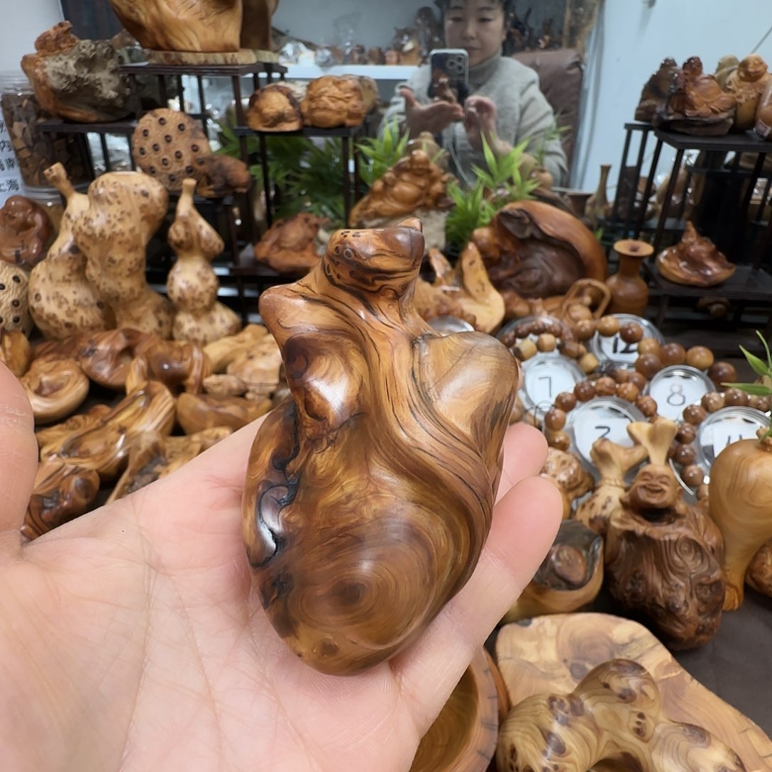 山***海柏木（崖柏）太行崖柏陈化黑油随型小钱袋