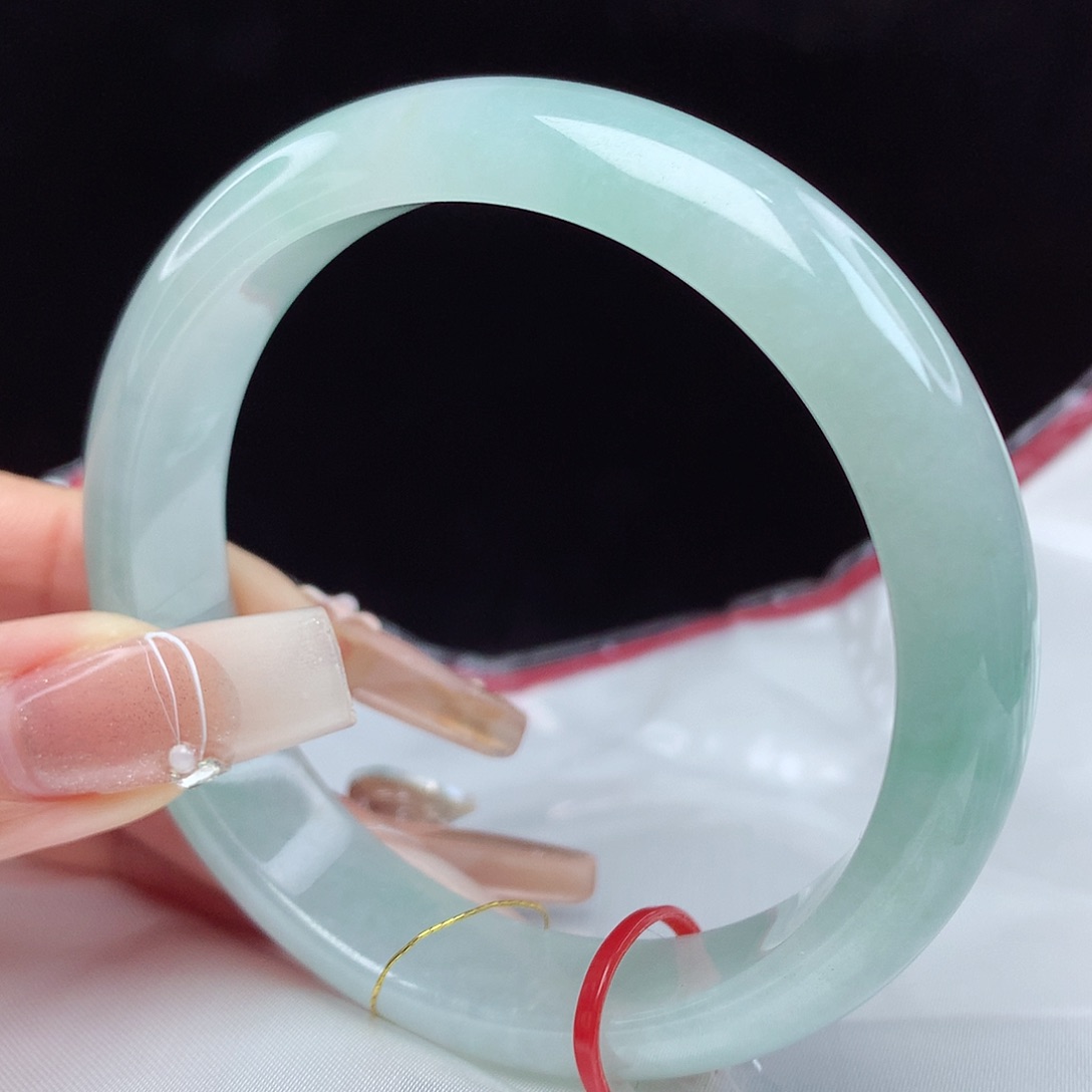 翡翠手镯未镶嵌56圈0197