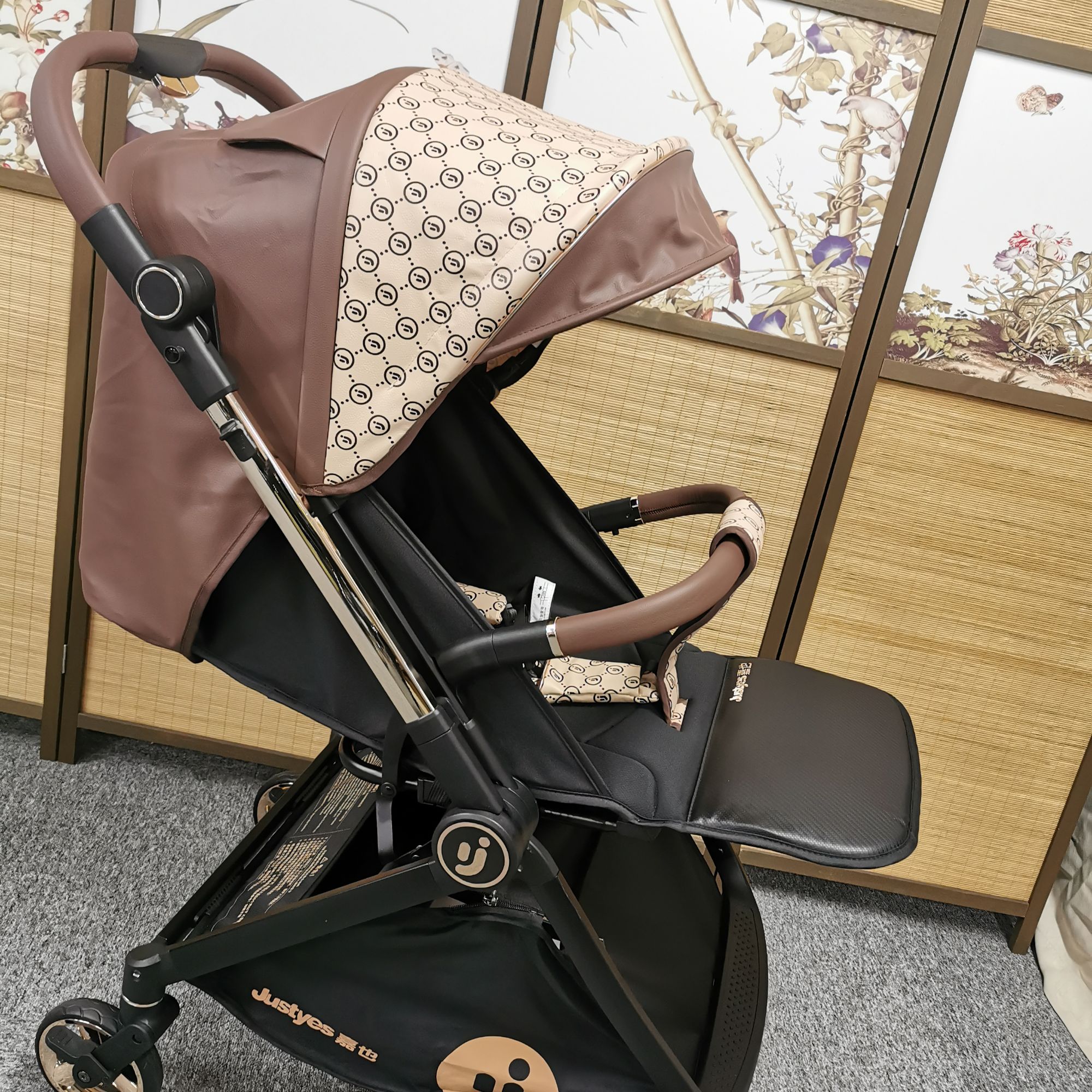 justyes嘉也泡芙婴儿车