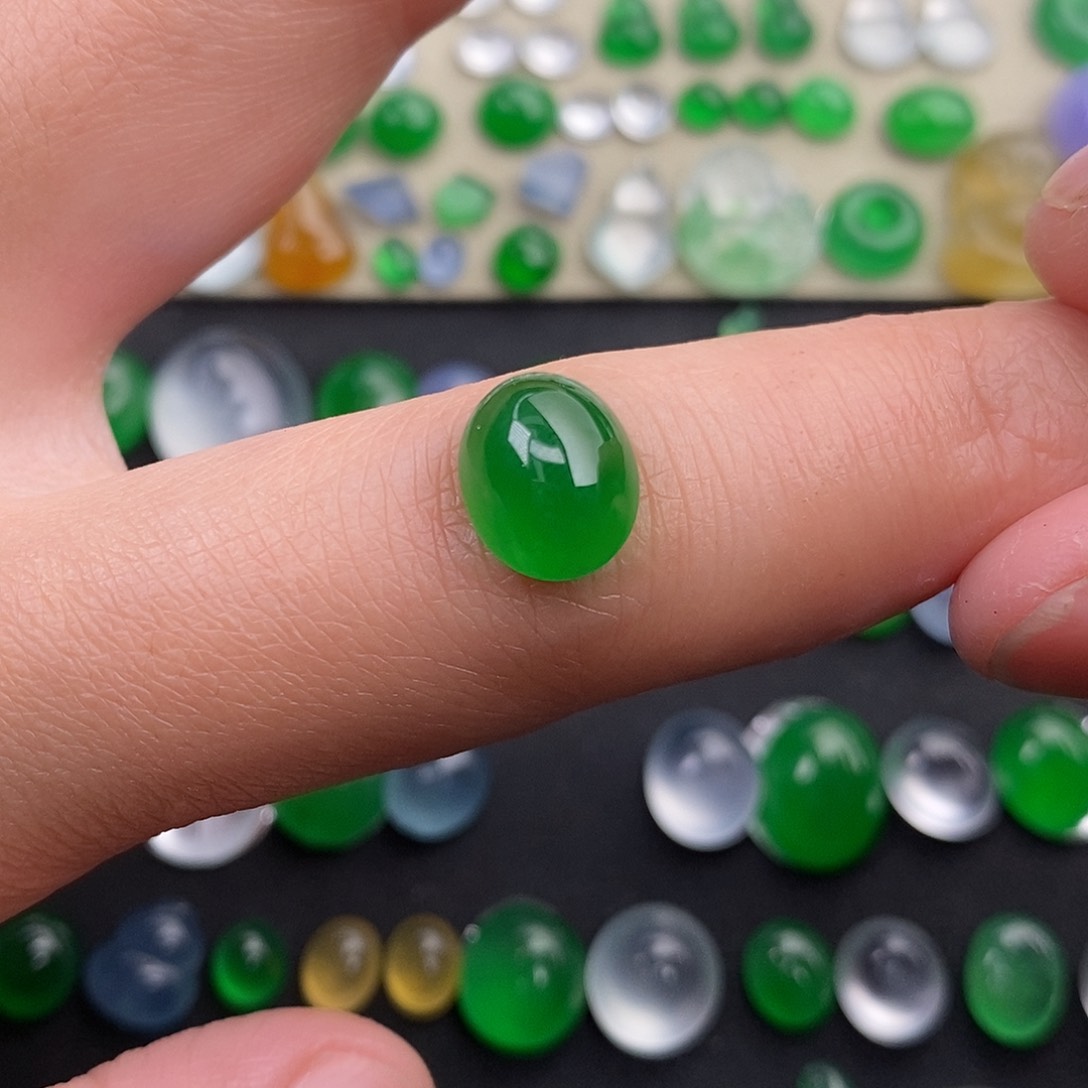 定制翡翠未镶嵌知**乐翡翠