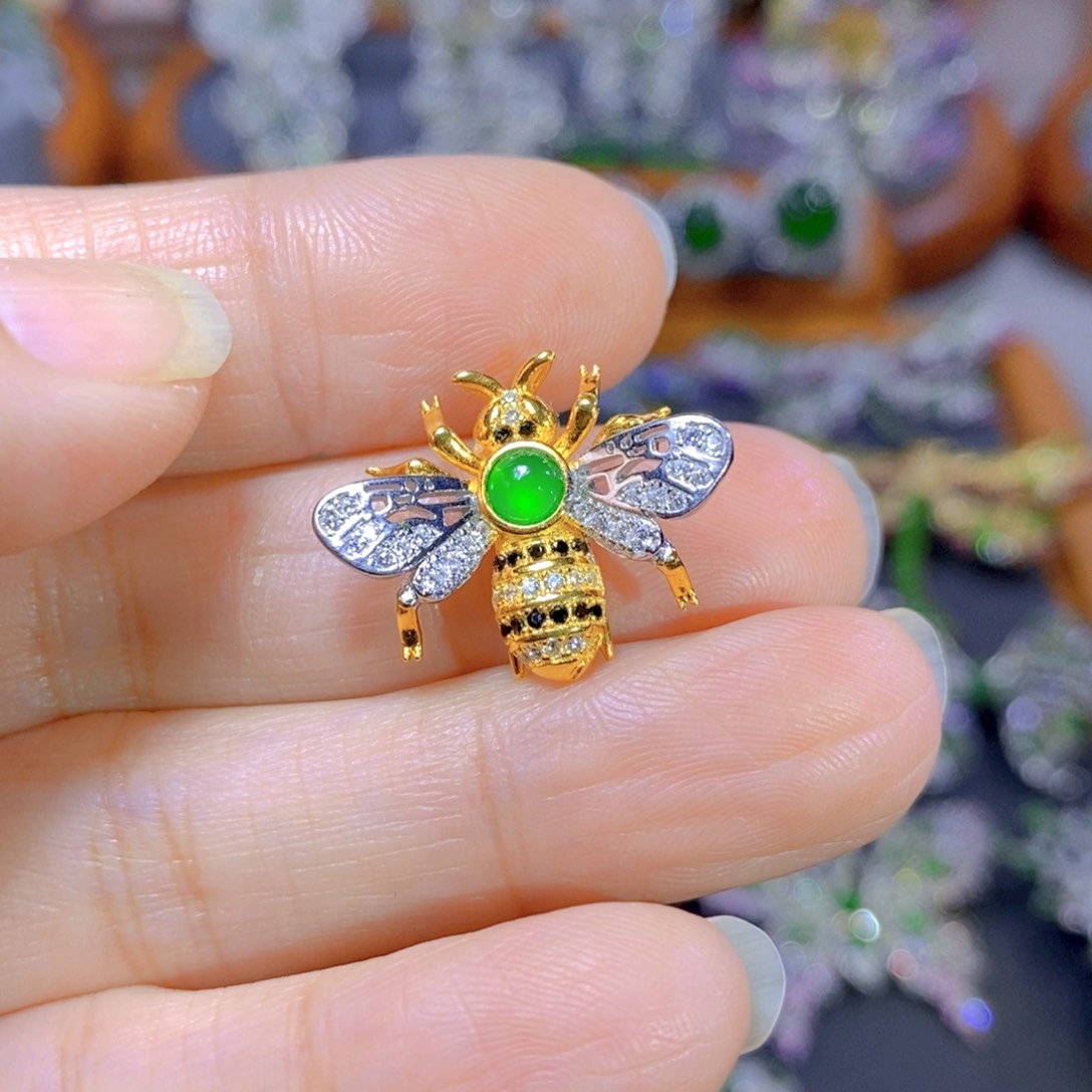 翡翠颈饰银S925镶嵌天然翡翠