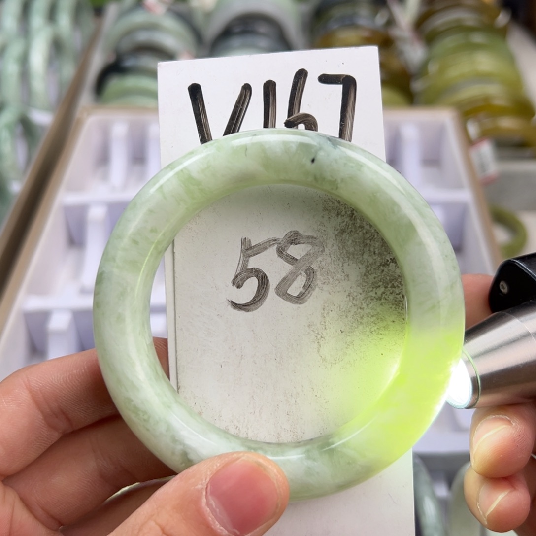 岫玉手镯未镶嵌天然岫玉