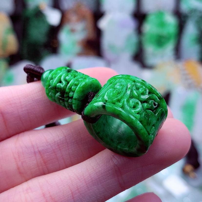 【闪购商品】翡翠颈饰未镶嵌天然