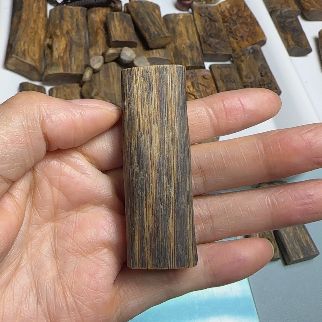 沉香碎屑沉香海南老白棋素牌7.2克