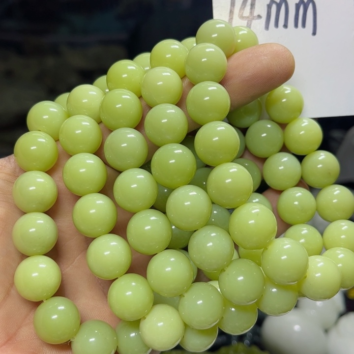 蛇纹石玉手串未镶嵌