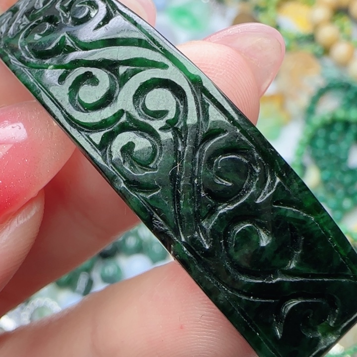 翡翠未镶嵌颈饰天然A货53