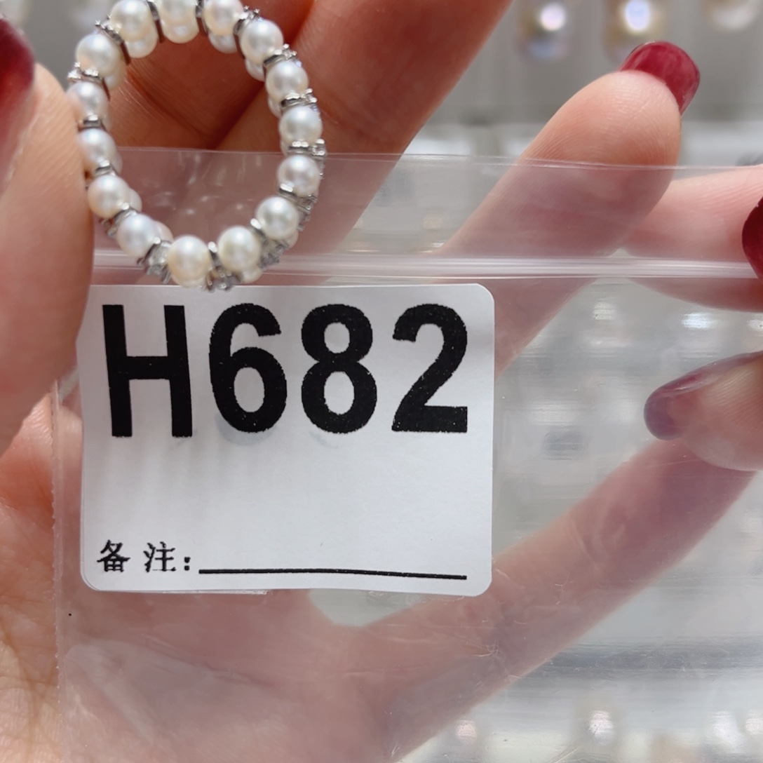 ****吖未镶嵌淡水珍珠颈饰