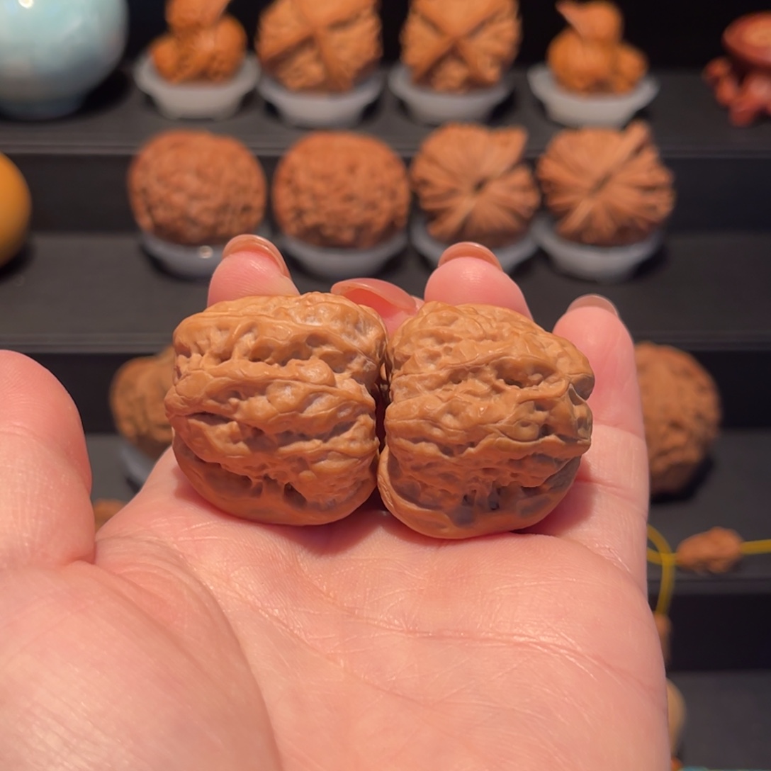 呦***鸣小蛤蟆头33精品，全品607