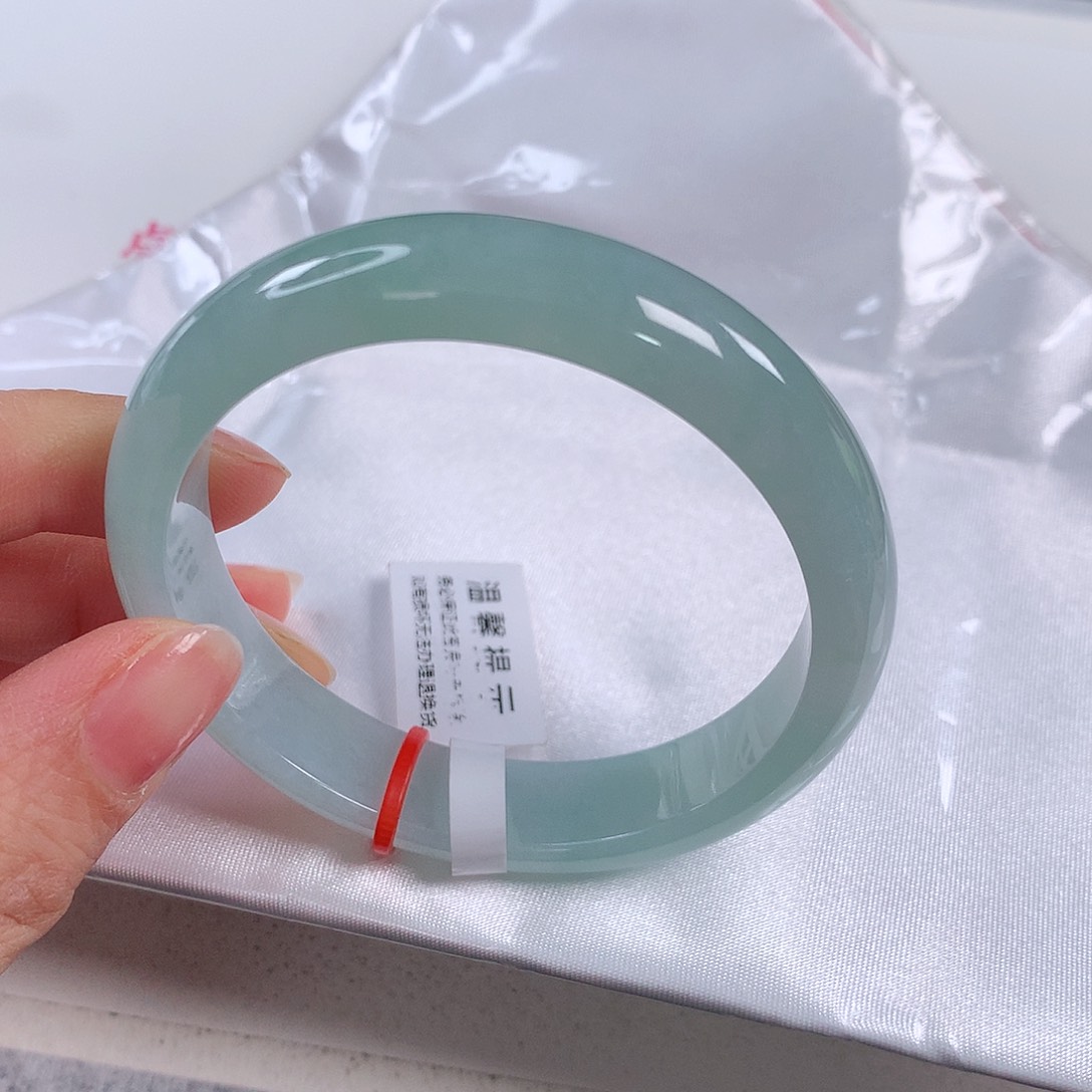 翡翠手镯未镶嵌 正圈①④⑧