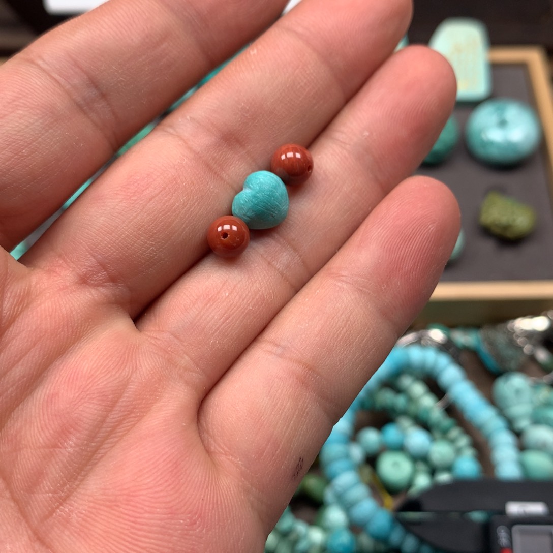 南红玛瑙雕刻未镶嵌