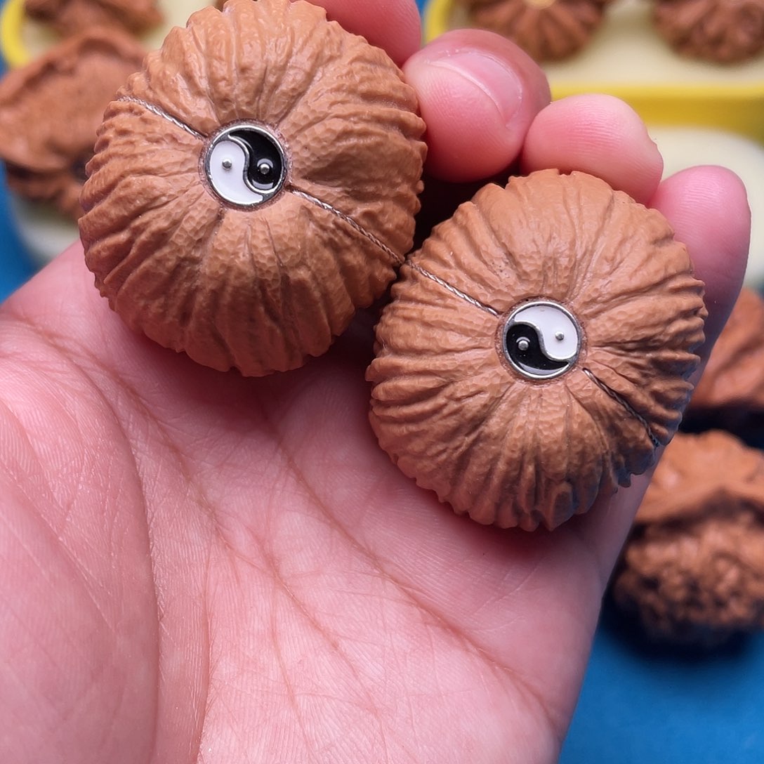 文玩核桃把件猴头元宝40