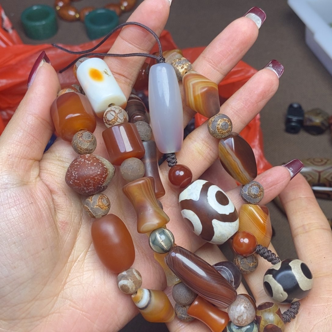 玛瑙/玉髓颈饰未镶嵌