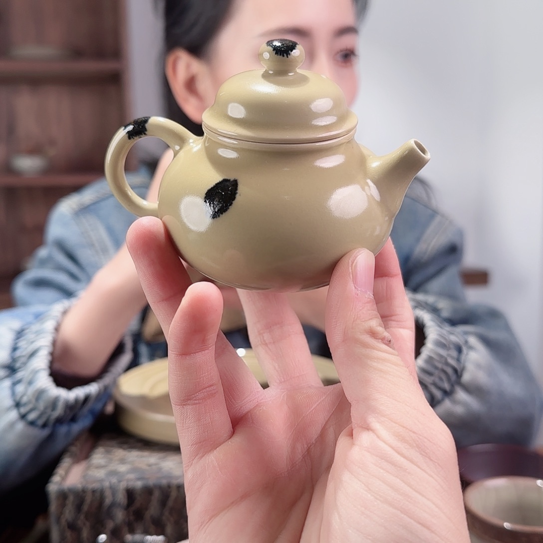 摆件瓷龙天手工壶米黄