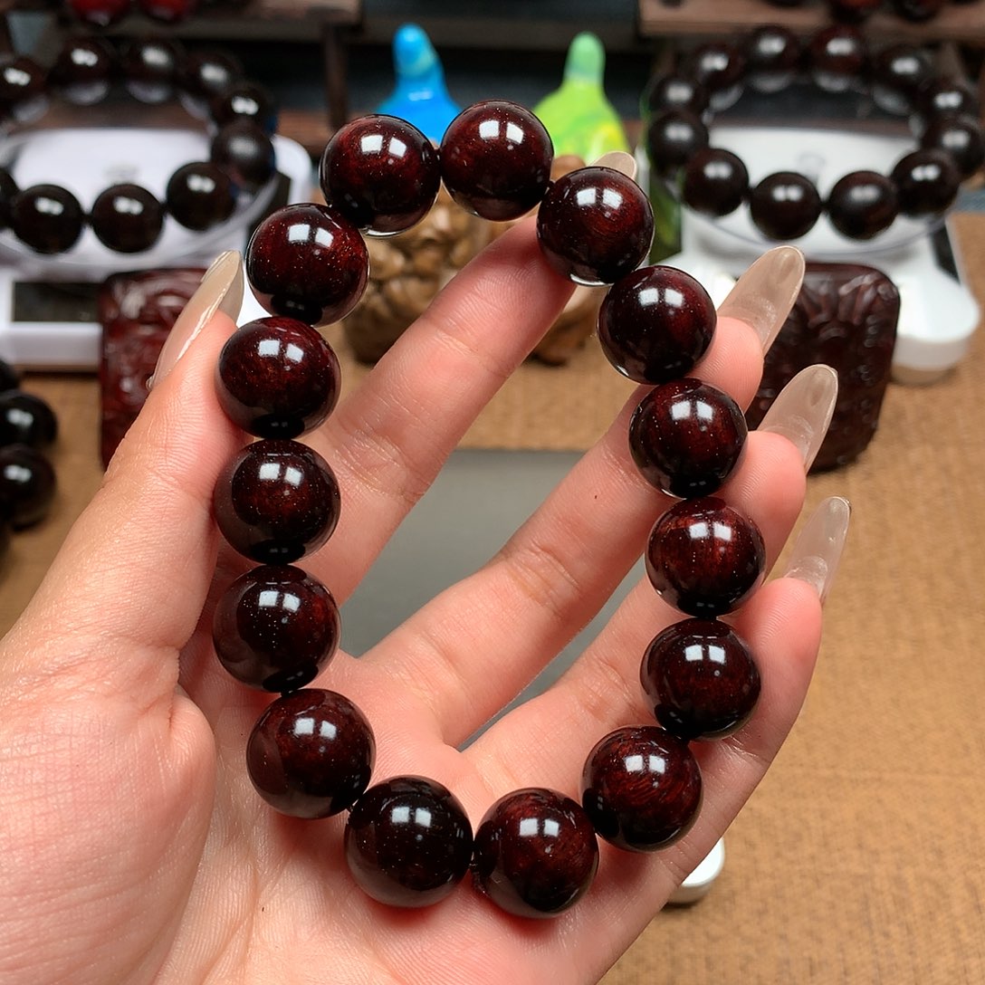 檀香紫檀（小叶紫檀）是****对1.5满星