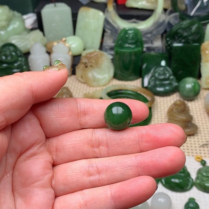 和田玉颈饰未镶嵌熊**儿