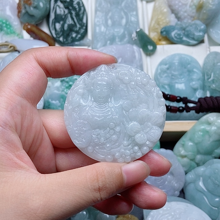 翡翠未镶嵌颈饰翡翠