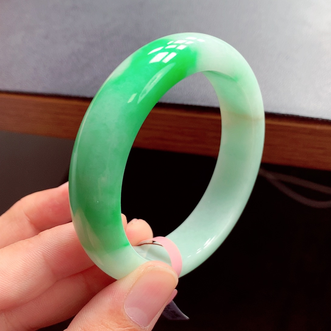 翡翠未镶嵌手镯缅甸翡翠