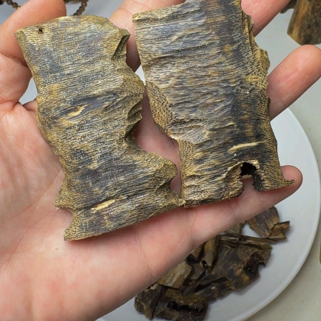 氪***金沉香碎屑沉香莺歌绿24克