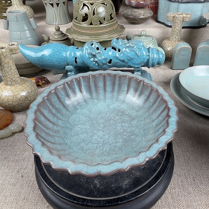 摆件瓷器好漂亮呀