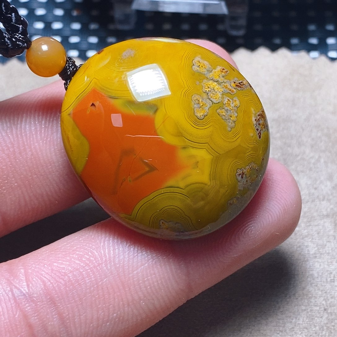 玛瑙/玉髓颈饰未镶嵌胡*图