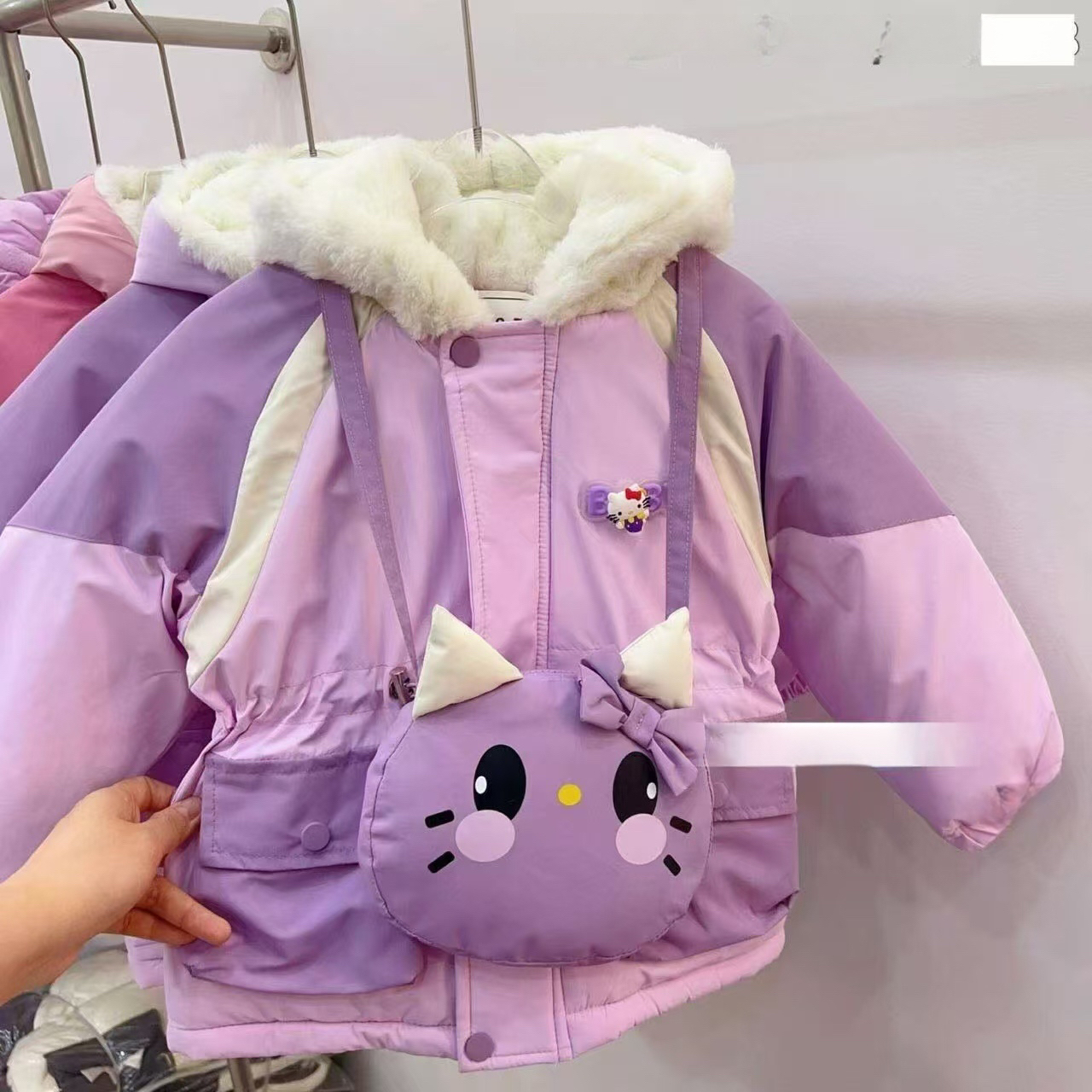 女童卡通冬款棉服加绒加厚棉服外套带包包洋气女宝保暖