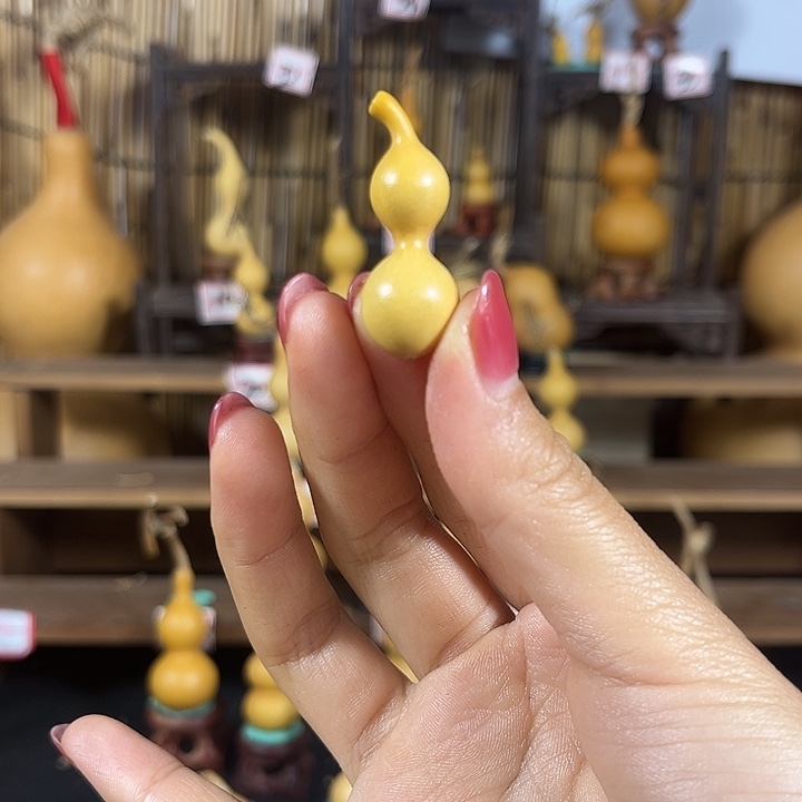 L***y文玩葫芦精品微瑕